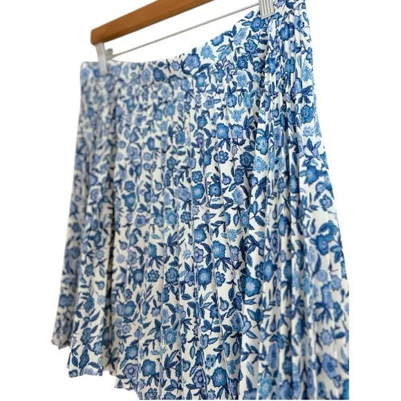 Boden Chinoiserie Blue Floral Pleated A-Line Skirt, Size 10, NWT
