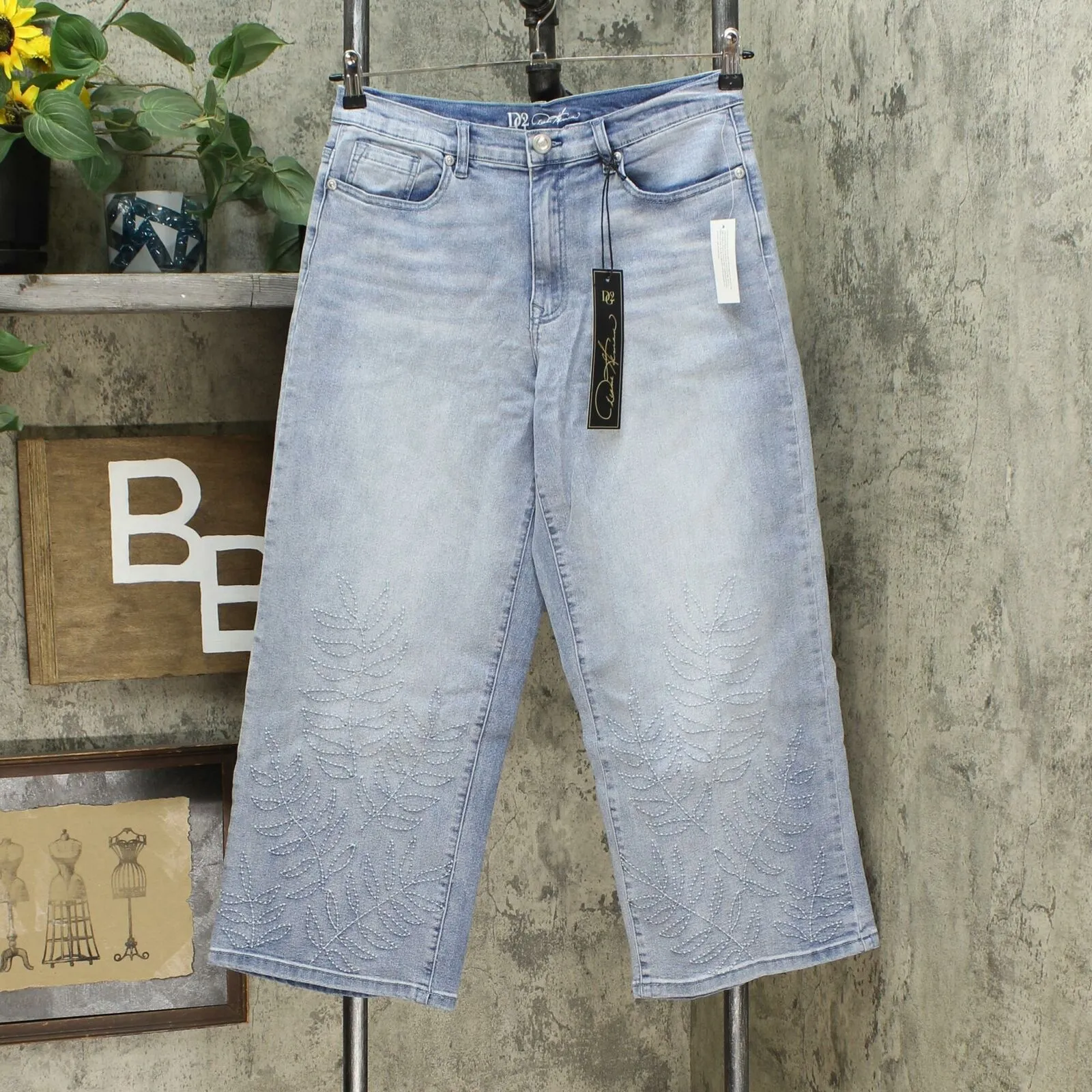 DG2 by Diane Gilman Women's Classic Stretch Needle Punch Crop Wide Leg Jeans