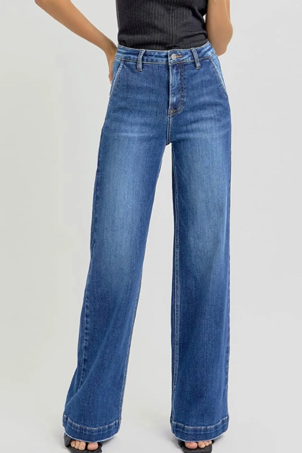 HIGH RISE WIDE LEG SLANTED POCKET JEANS -Risen-