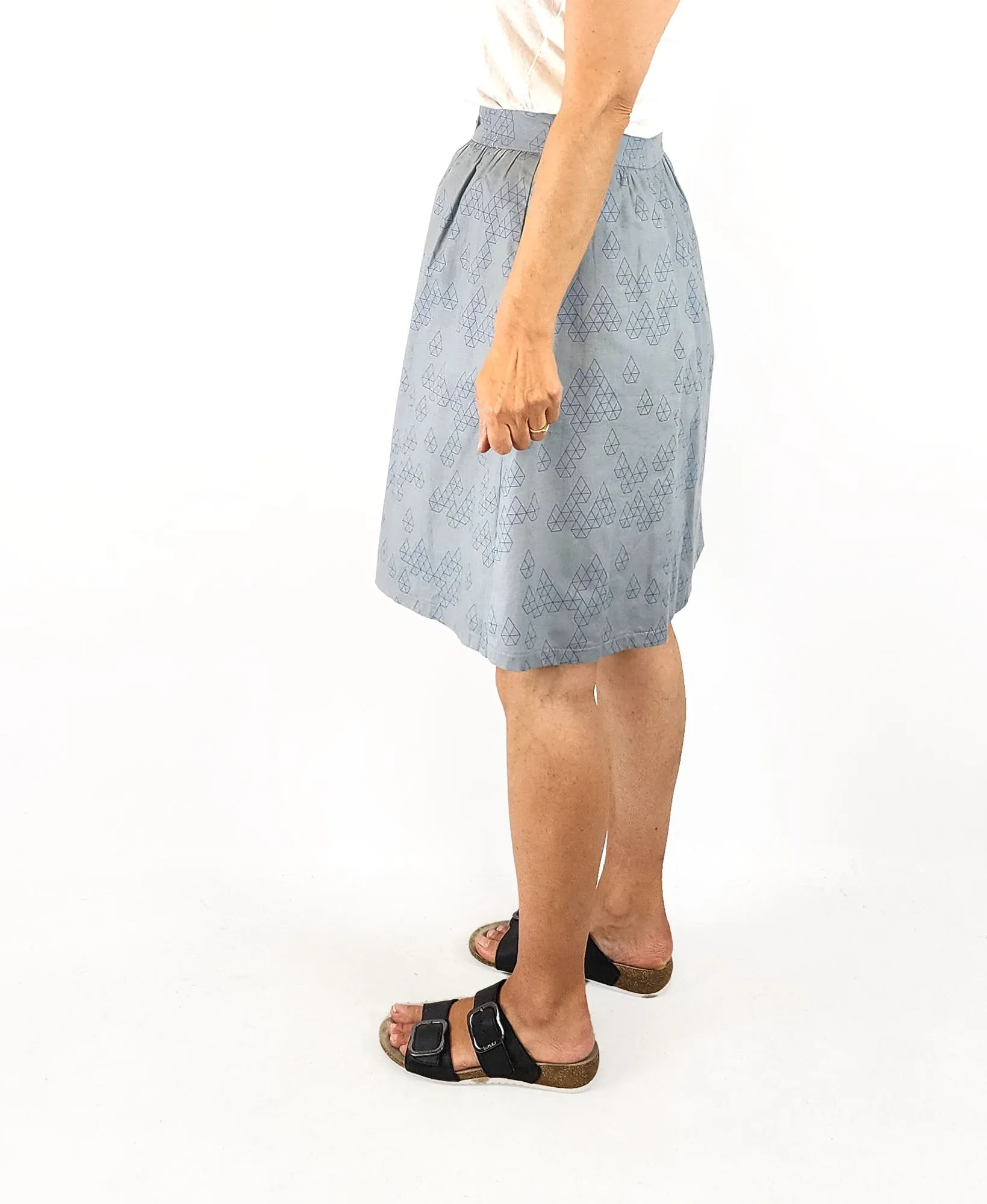 Kumo blue cotton print skirt size 8