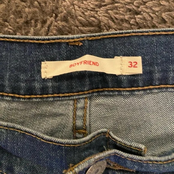 LEVI’S Women’s Boyfriend Jeans