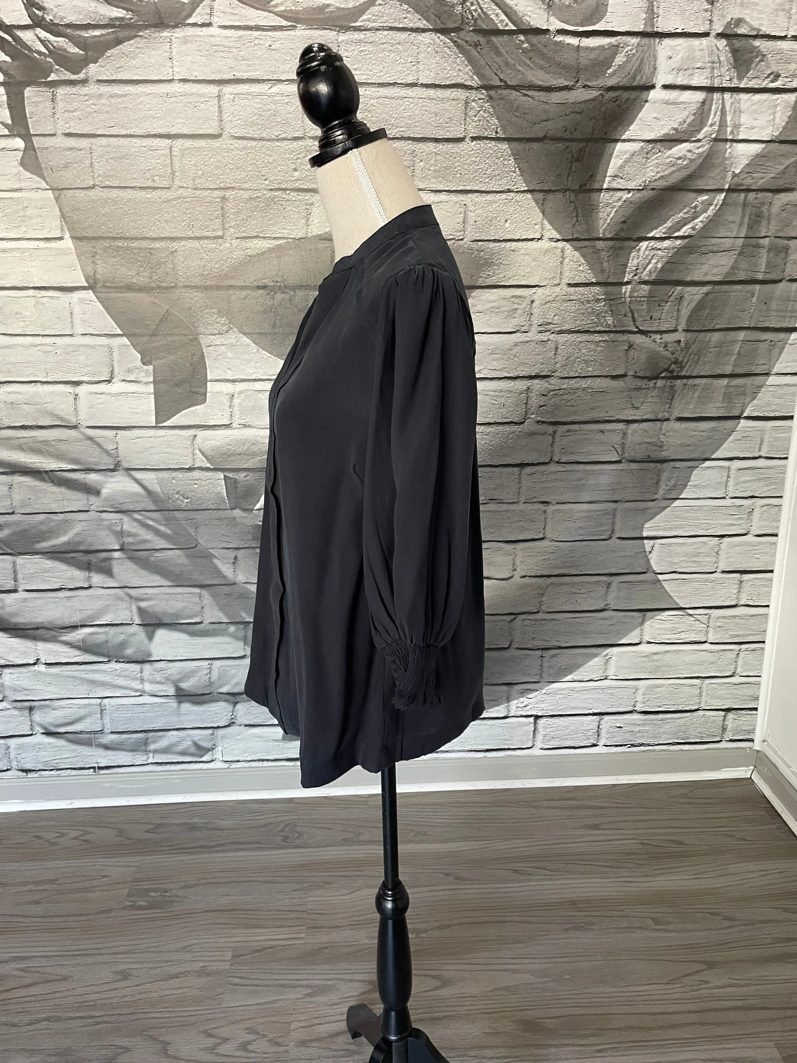 Leya Blouse in Black