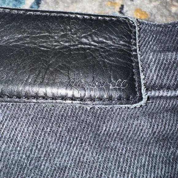 Madewell The Perfect Vintage Black Wash JeansSize 28