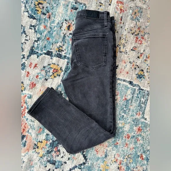 Madewell The Perfect Vintage Black Wash JeansSize 28