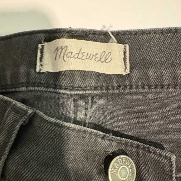 Madewell Wide-Leg Crop Jeans in Lunar Wash: Button-Front Edition