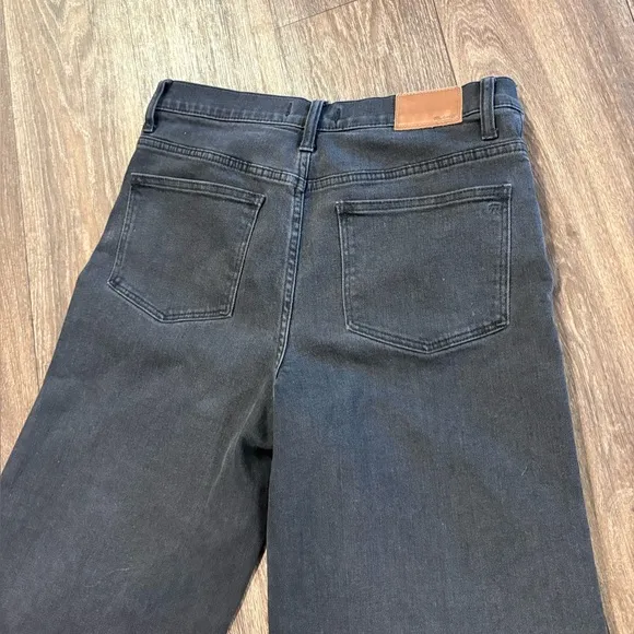 Madewell Wide-Leg Crop Jeans in Lunar Wash: Button-Front Edition