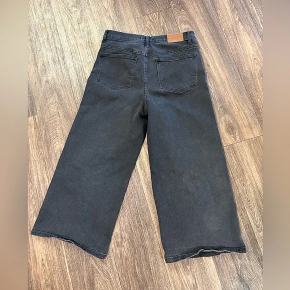 Madewell Wide-Leg Crop Jeans in Lunar Wash: Button-Front Edition