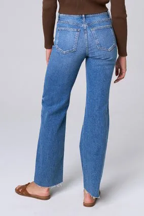 MID RISE WIDE STRAIGHT JEANS W/SCISSOR CUT HEM