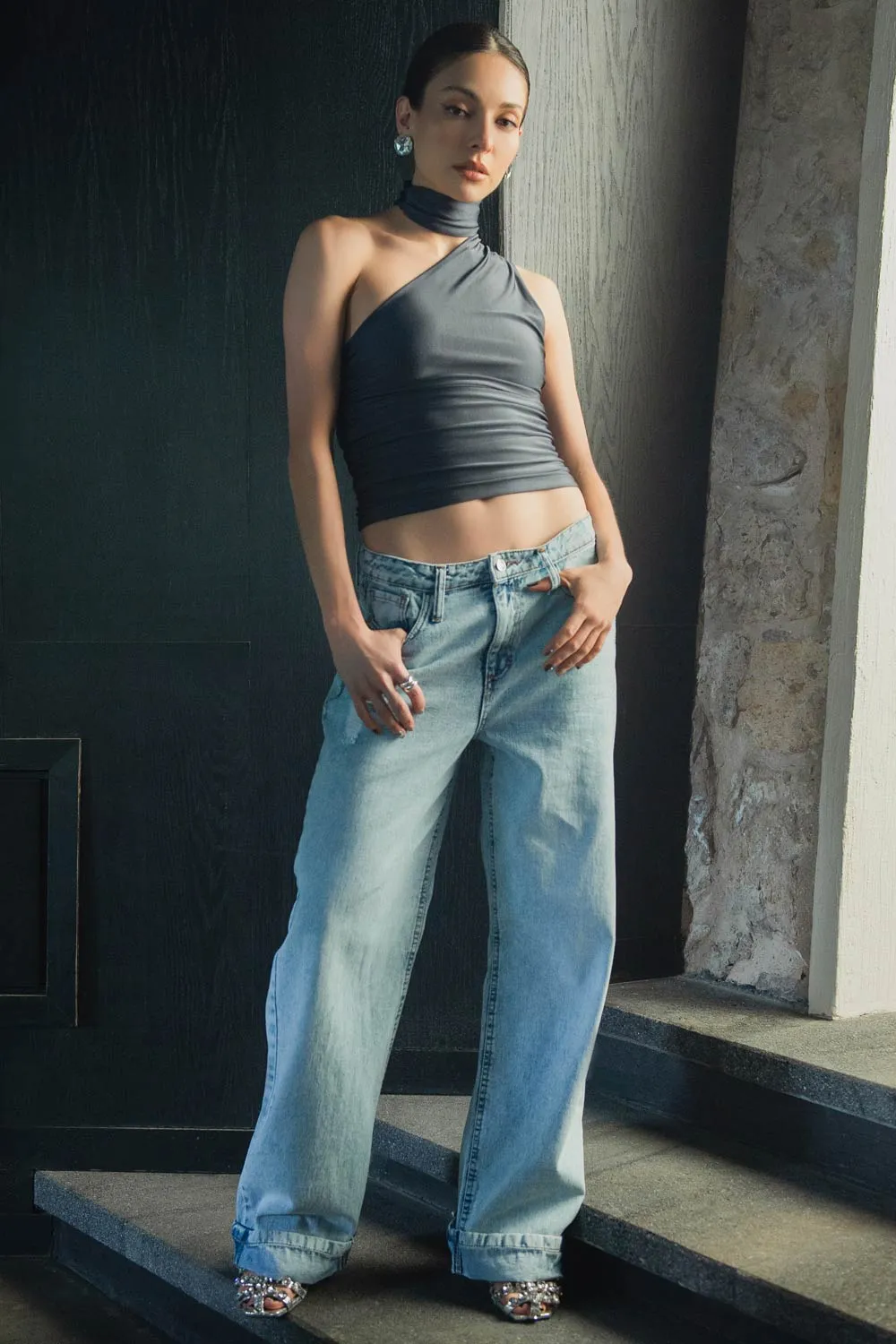Pantalón de denim wide leg con doblez