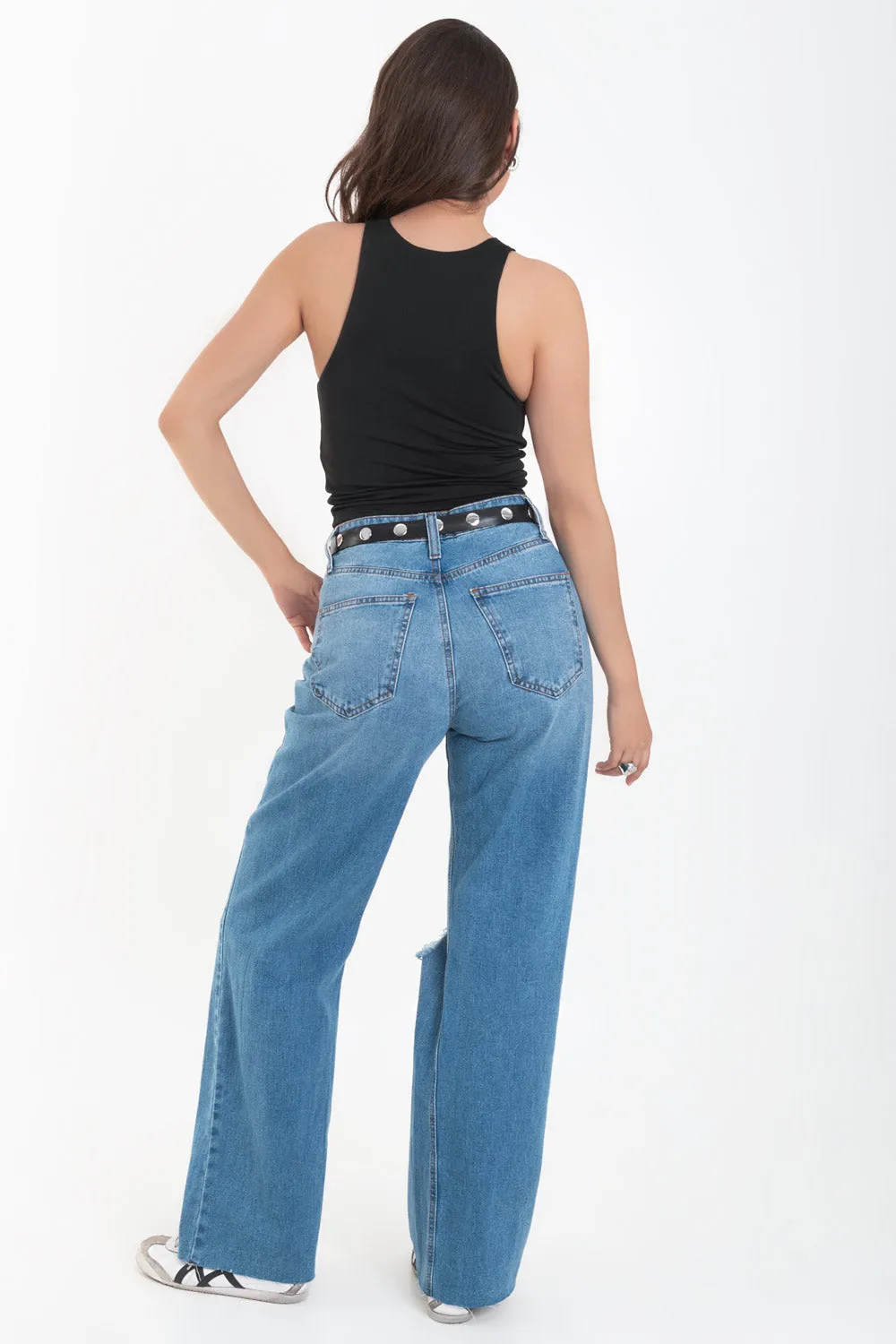 Pantalón denim wide leg con rotos