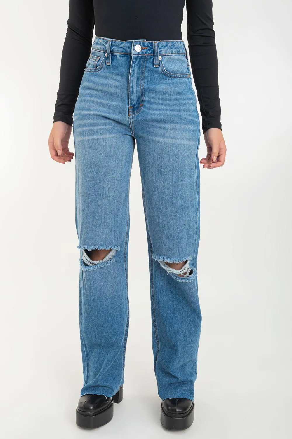 Pantalón denim wide leg con rotos