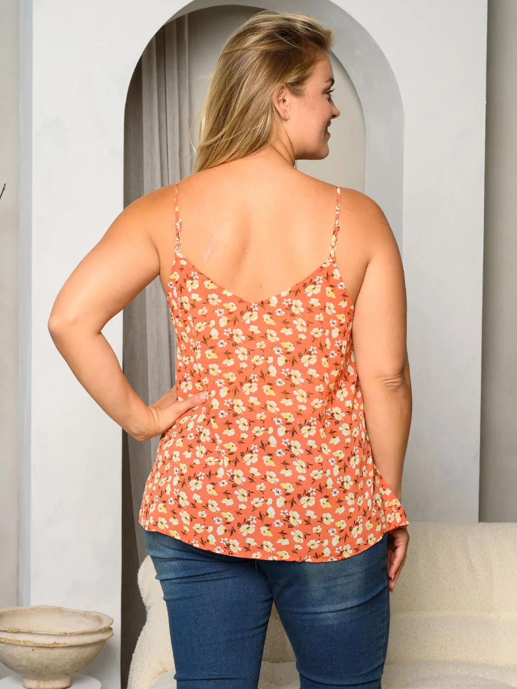 PLUS SIZE SLEEVELESS BUTTON UP FLORAL TANK TOP
