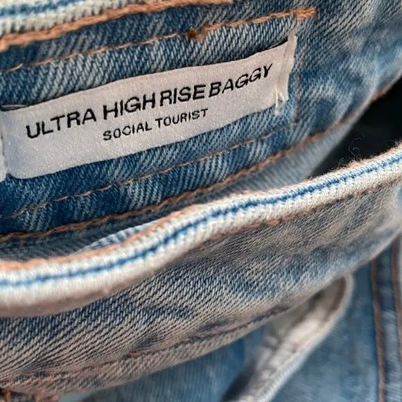 Social Tourist Ultra High Rise Baggy Jeans Wide Leg Denim Heart Patches