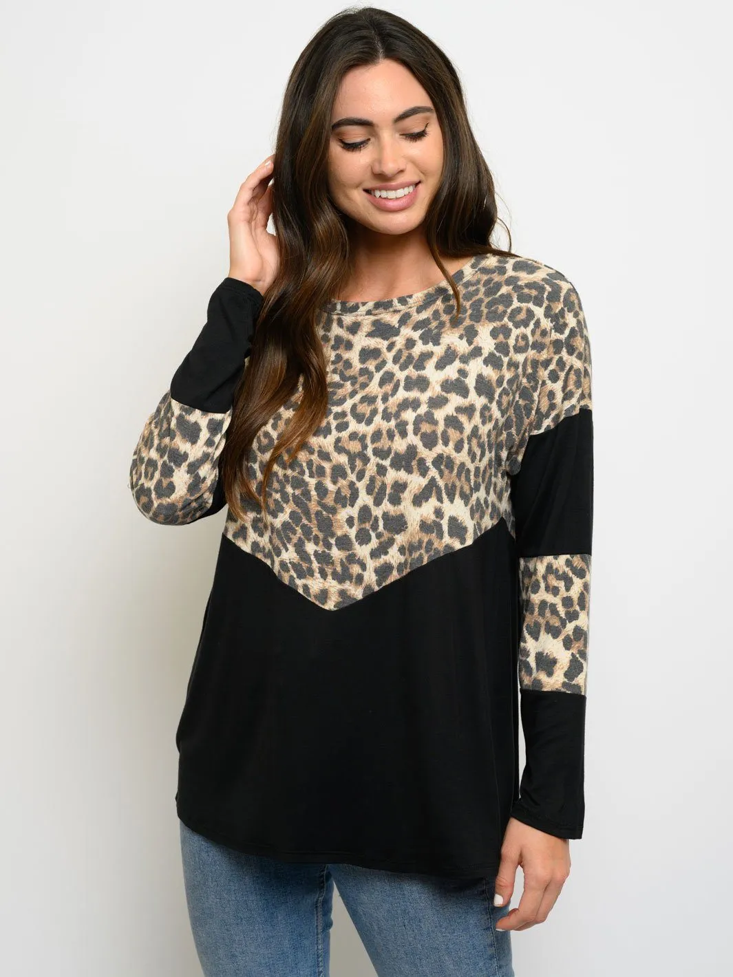 WOMEN'S LONG SLEEVE ANIMAL PRINT CHEVRON TOP