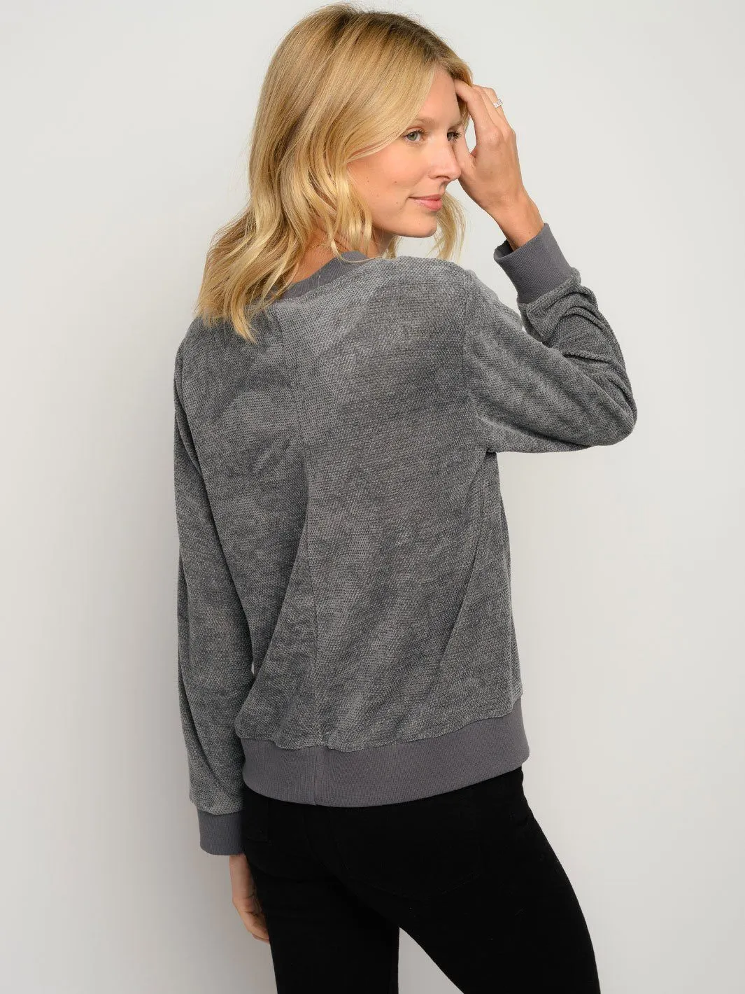 WOMEN'S LONG SLEEVE SOLID TOP