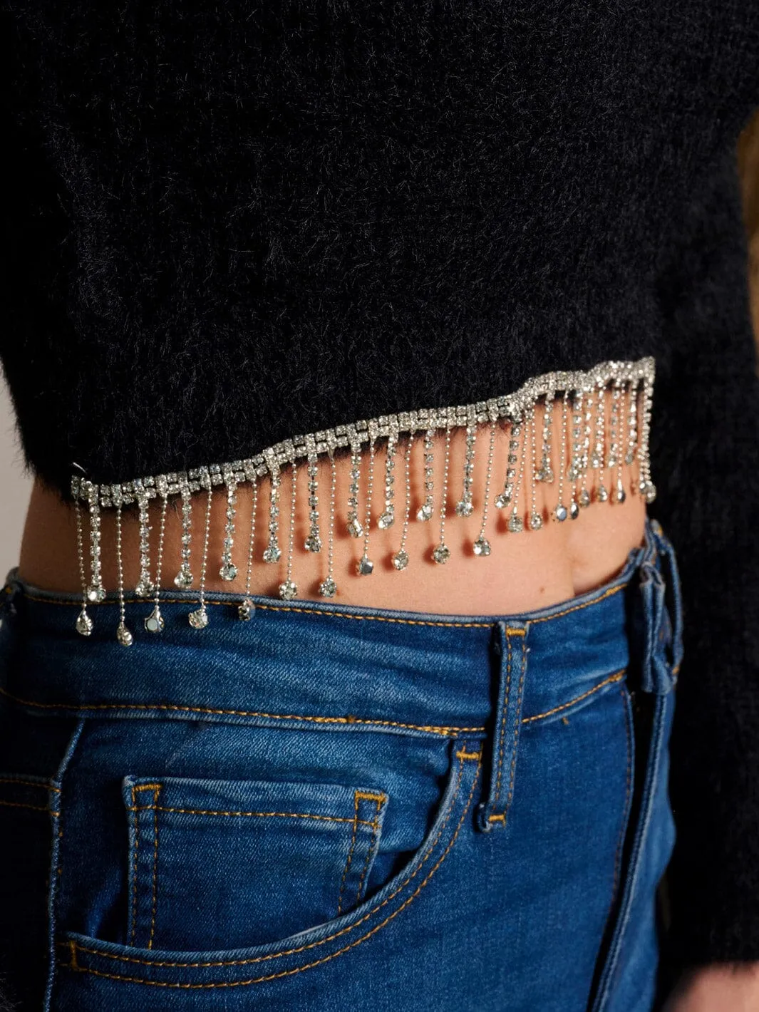 WOMEN'S LONG SLEEVE STUDS FRINGE DETAILED CROP TOP