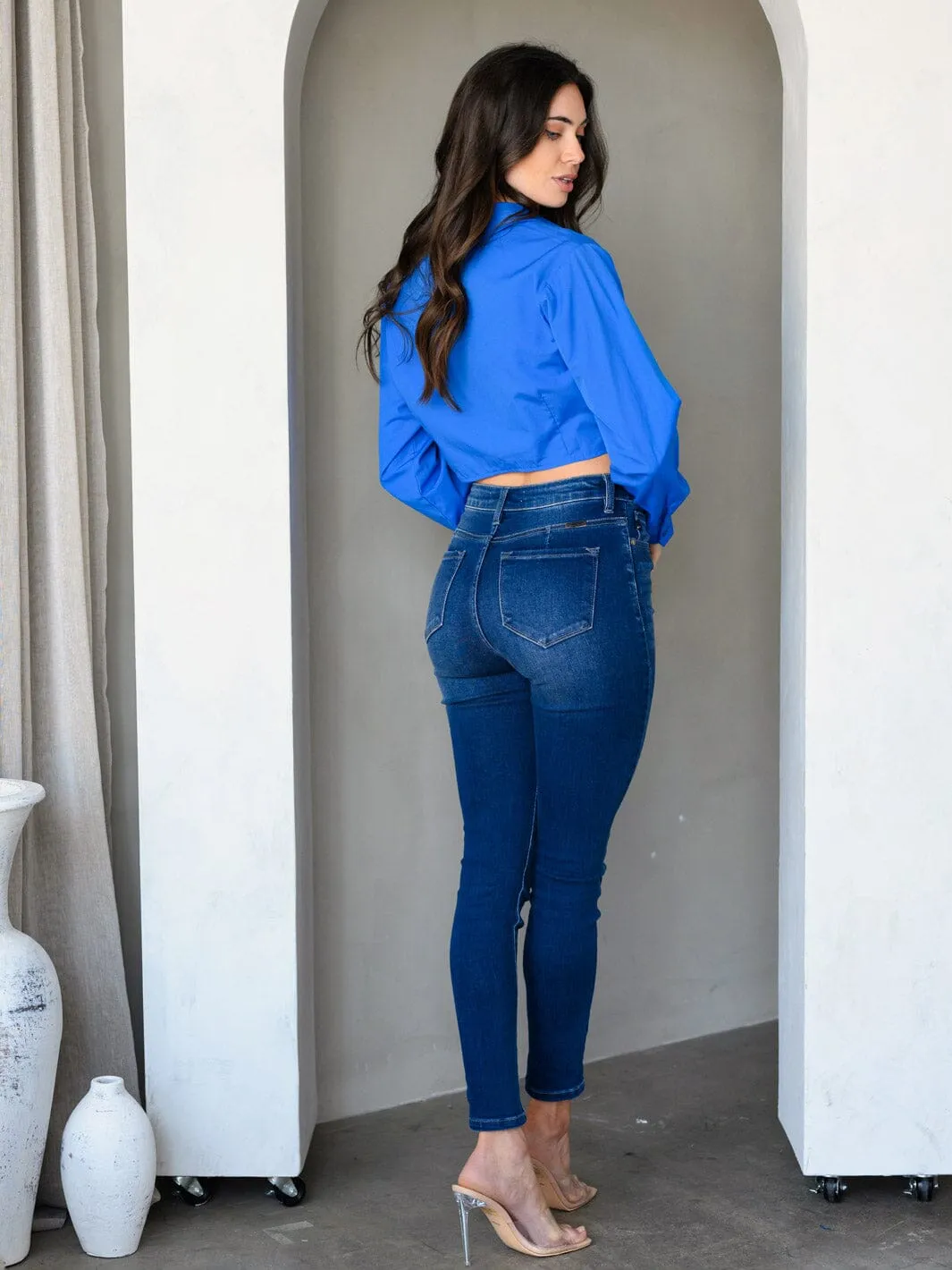WOMEN'S LONG SLEEVE V-NECK CROP TOP