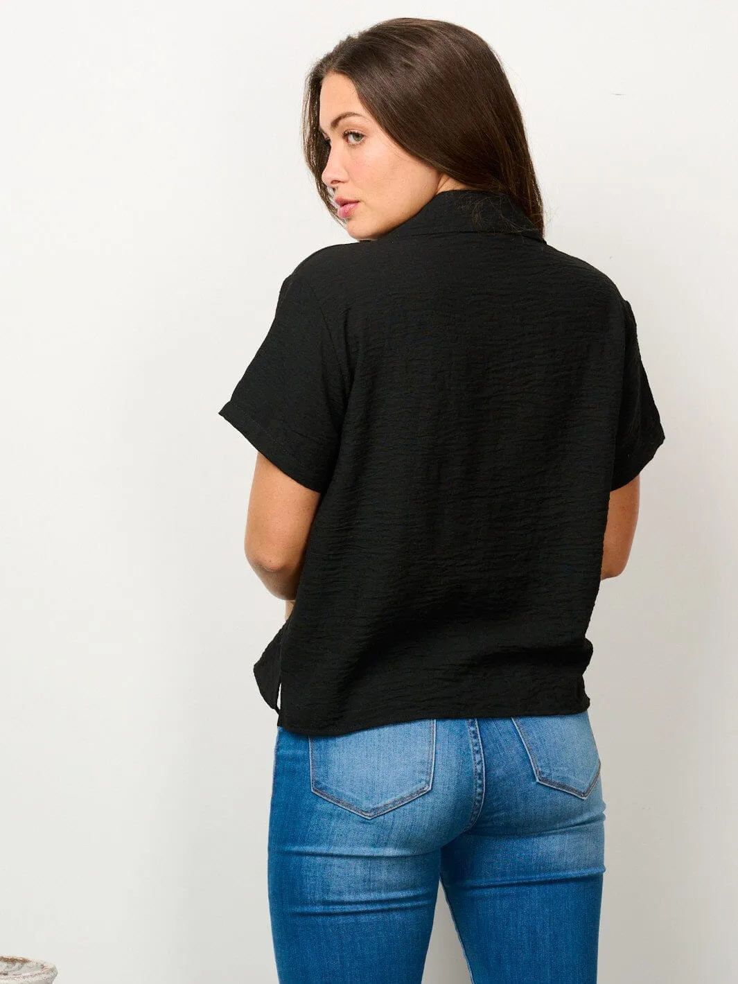 WOMEN'S SHORT SLEEVE BUTTON UP FRONT POCKET TOP